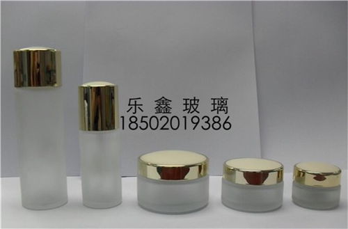 探秘高端化妝品包裝的藝術(shù)與科技 聚焦廣州樂鑫玻璃制品的匠心研發(fā)